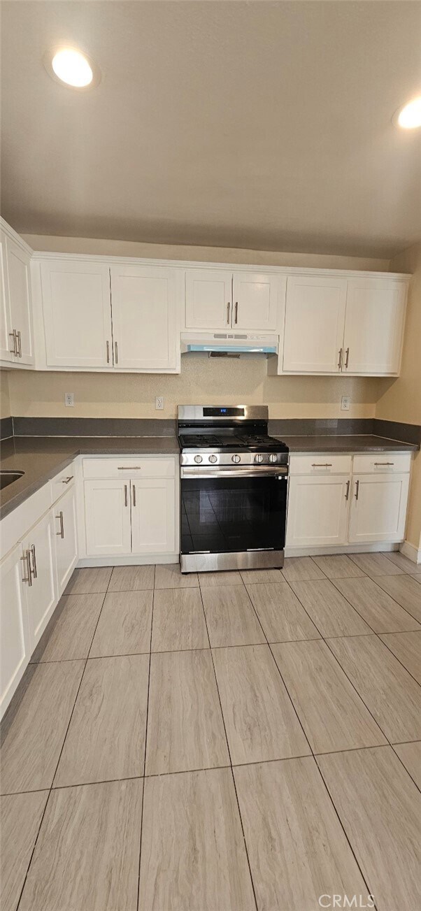 Building Photo - 1633 E 85th St