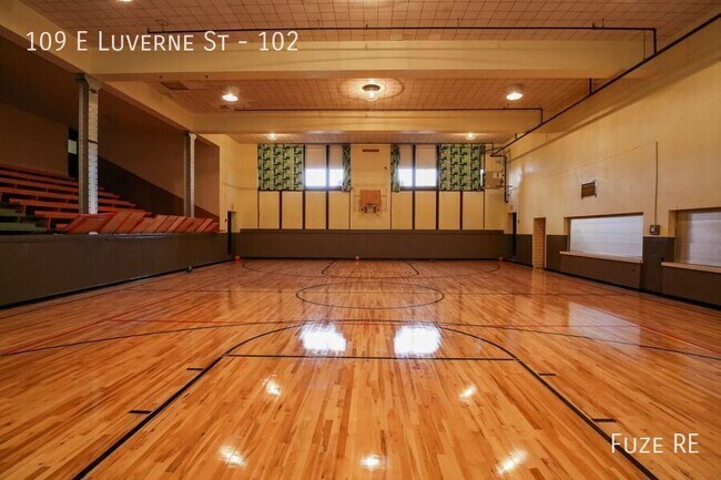 Building Photo - 109 E Luverne St