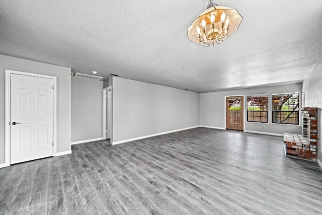 Building Photo - 7456 Santa Susana Way