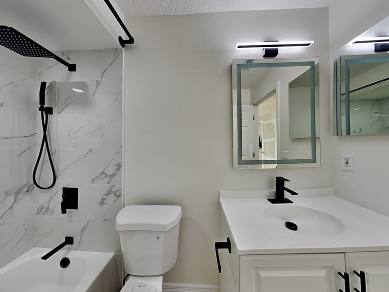 Building Photo - 739 Golden Sunshine Cir