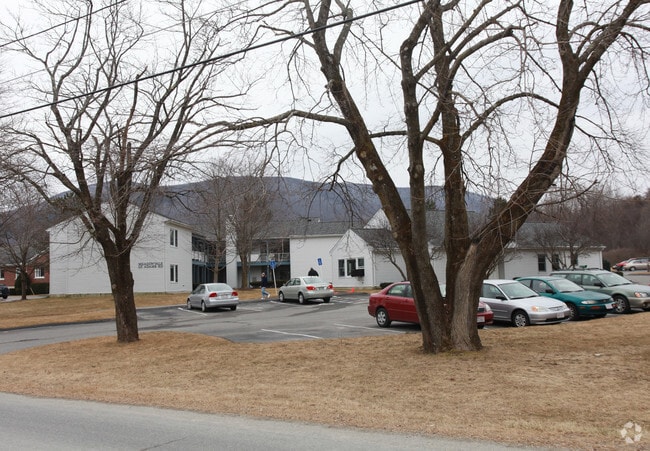 Building Photo - 35 Adams Rd