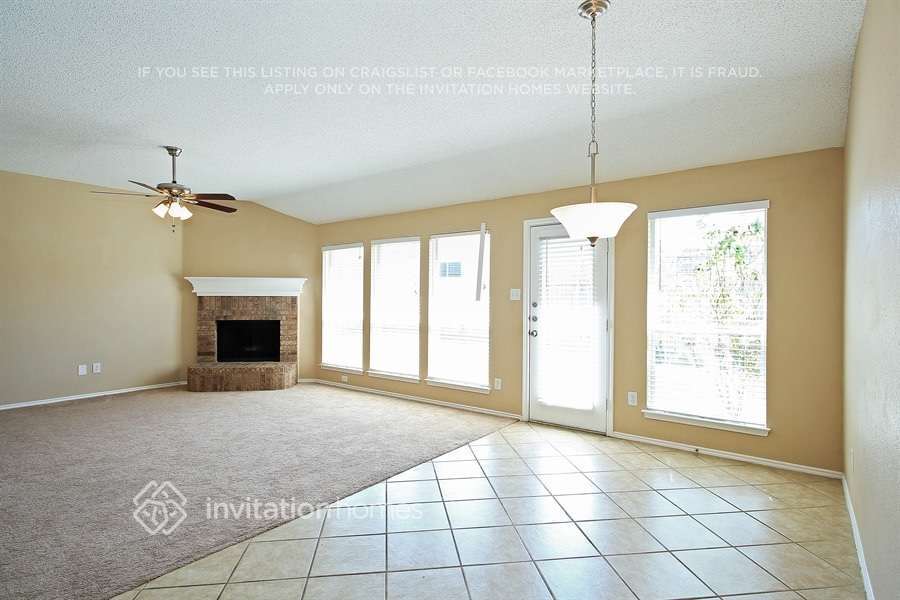 Building Photo - 614 St Eric Dr