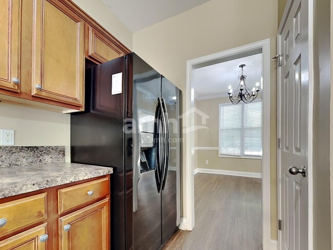 Building Photo - 10900 Parkgate Ln