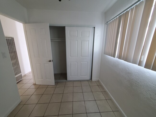 Building Photo - 2309 Grand Ave