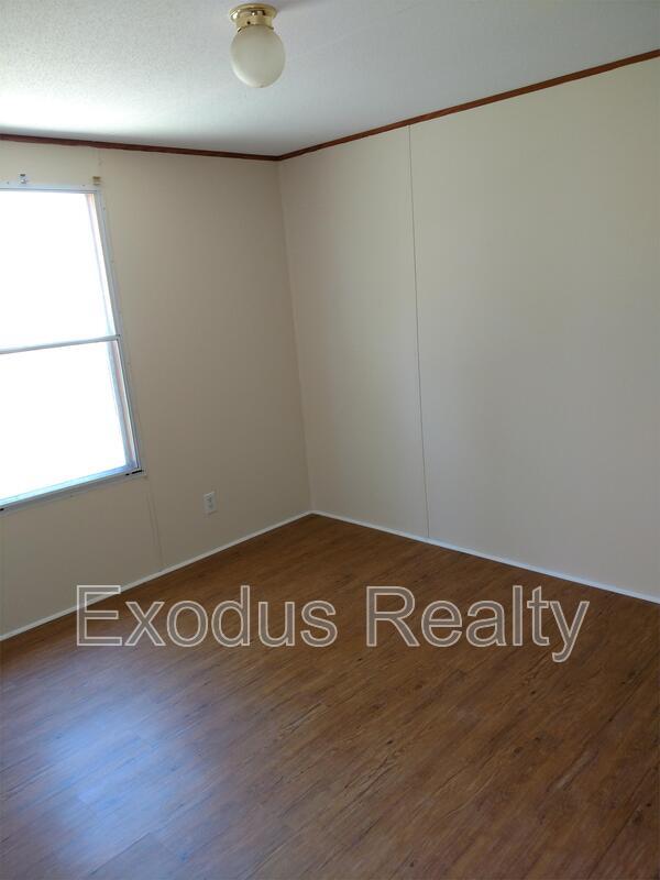 Building Photo - 45 Castle Wood