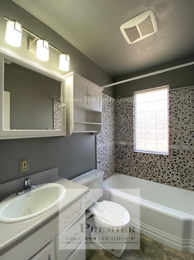 Building Photo - 1 Alsace Way