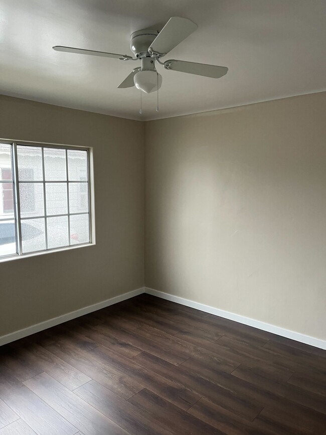 Building Photo - 10408 McNerney Ave