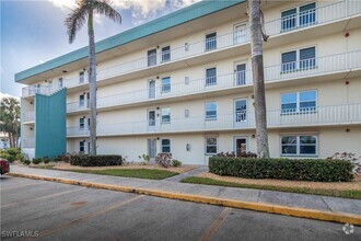 Building Photo - 1660 Pine Valley Dr