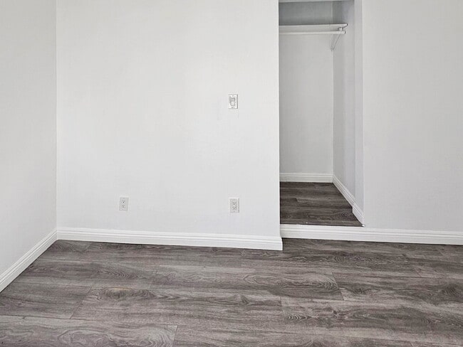 Building Photo - 327 W Haloid Ave