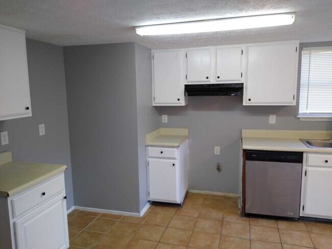 Building Photo - 1088 Brandon Hill Way