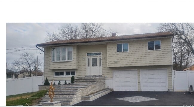 Building Photo - 84 Junard Dr