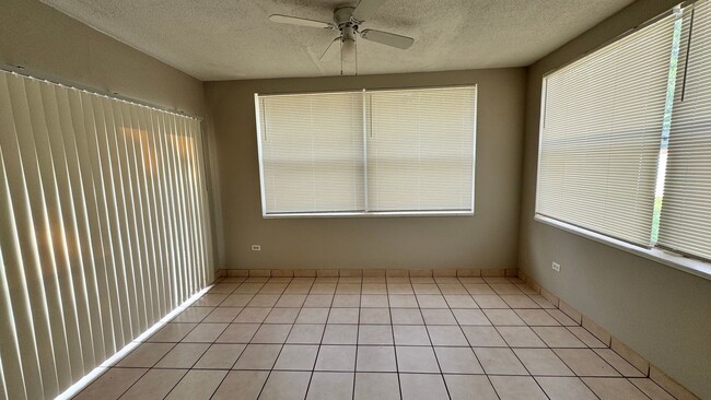 Building Photo - 3 Bed, 2 Bath Family Home Located on the Westside!