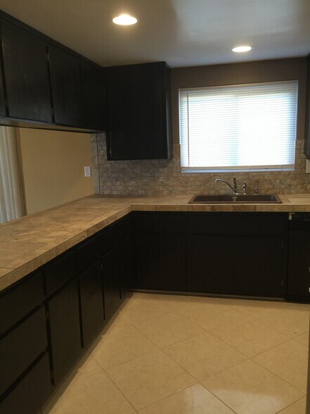 Building Photo - 1350 Torrance Blvd