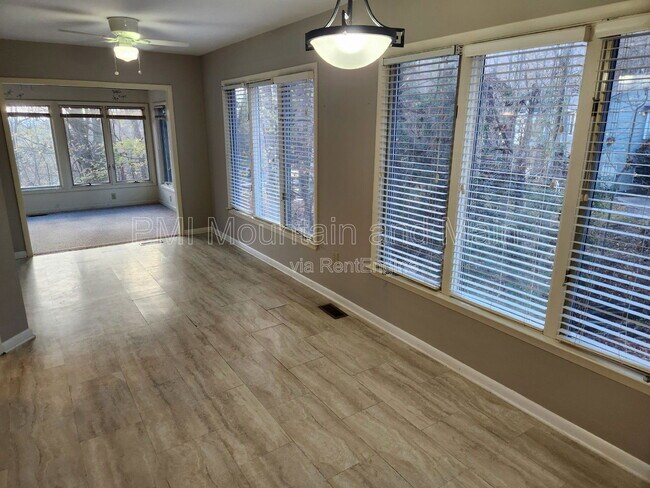 Building Photo - 4000 Laurel Park Hwy