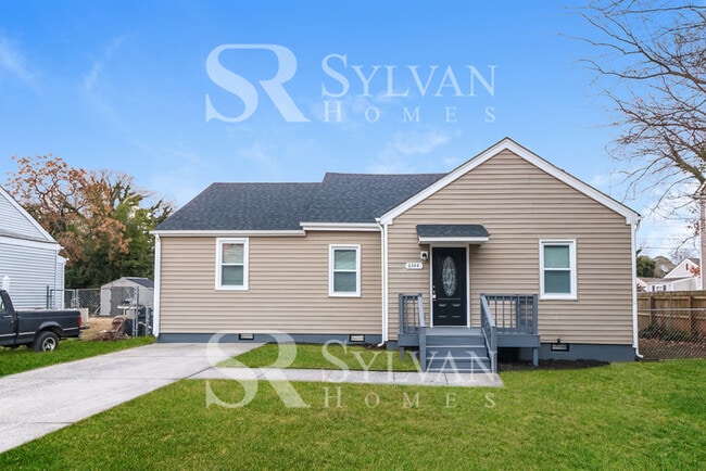 Building Photo - Where Charm Meets Comfort