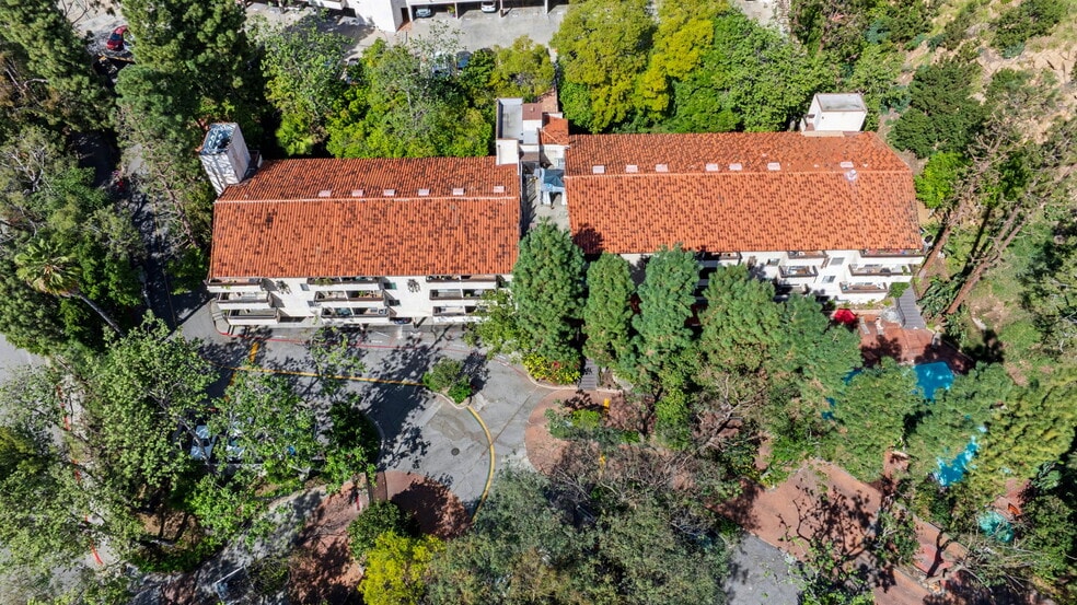 Building Photo - 2700 Cahuenga Blvd E