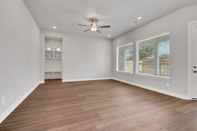 Building Photo - 3110 Millwork St