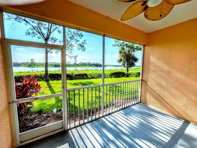 Building Photo - ANNUAL UNFURNISHED 2 bed 2 bath ground floor water front condo in Bradenton