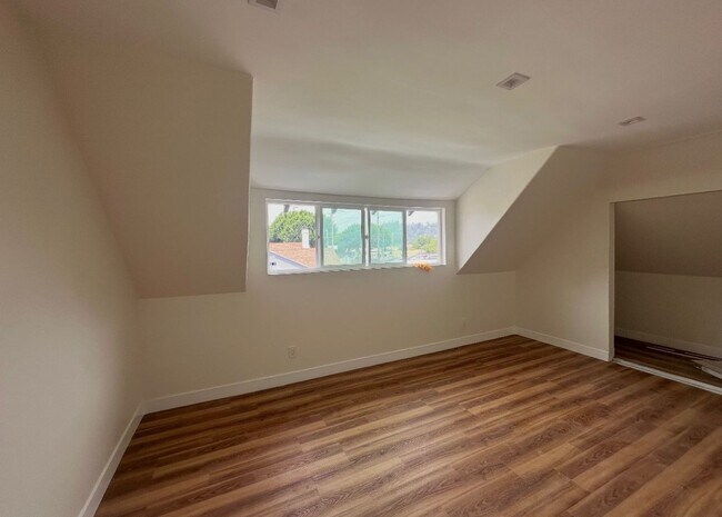 Building Photo - 584-588 Cypress