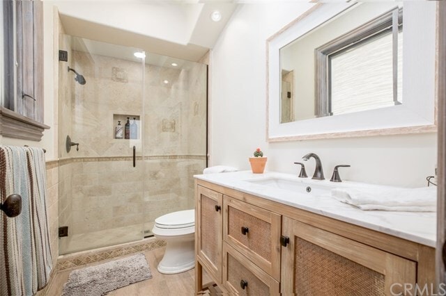 Building Photo - 736 Esplanade