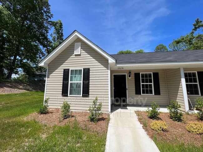 Primary Photo - 1202 W Meadowview Rd