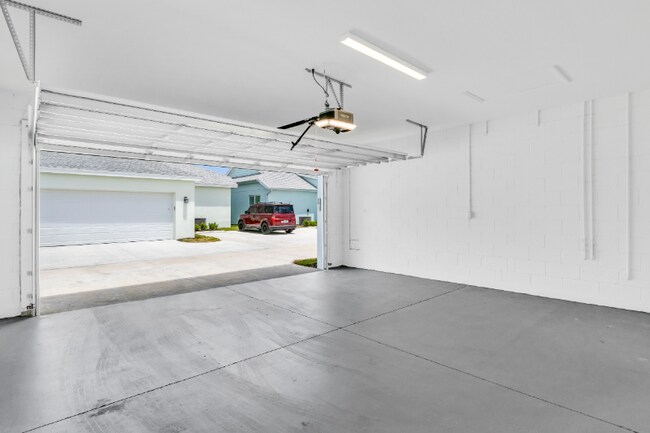 Building Photo - 243 Hang Loose Wy