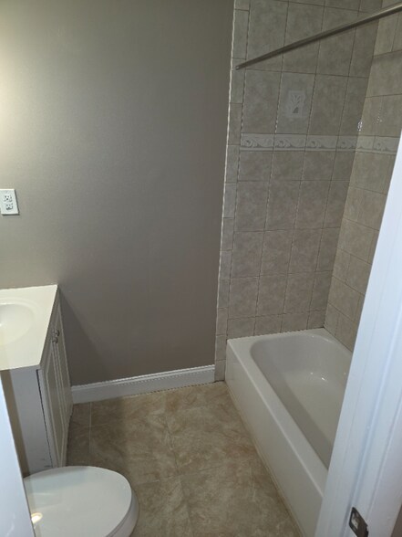 Building Photo - 7010 Cipriano Woods Ct
