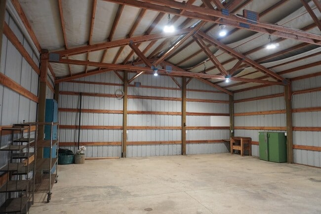 Building Photo - 27413 NE Falls Rd