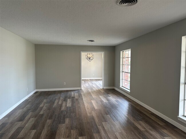 Building Photo - 4821 Burning Tree Dr