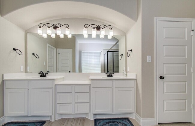 Building Photo - 10838 Bouldin Creek