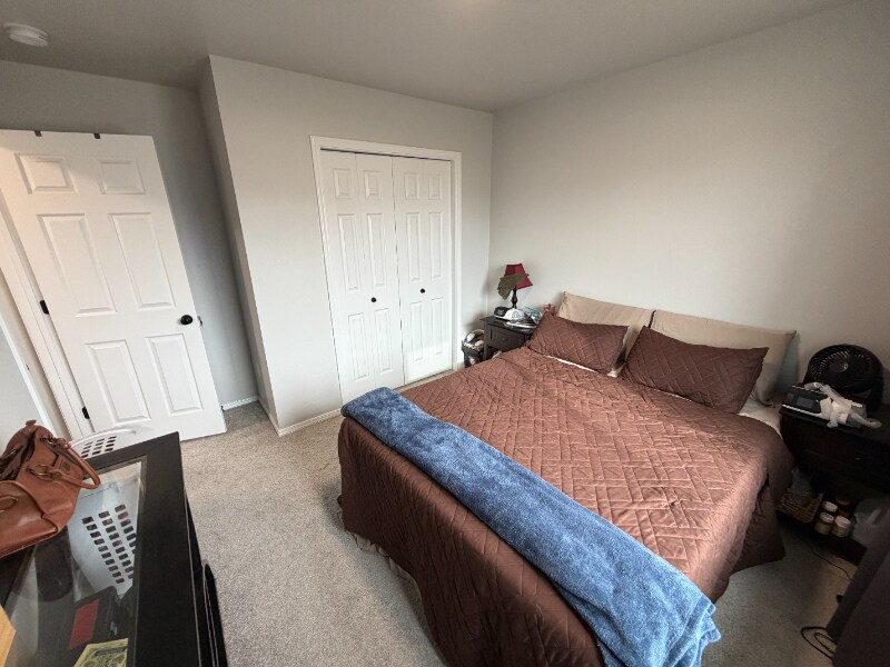 Building Photo - 1840 SW Sparrow Pl