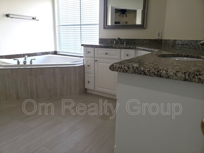 Building Photo - 5319 Ashley Way Ct