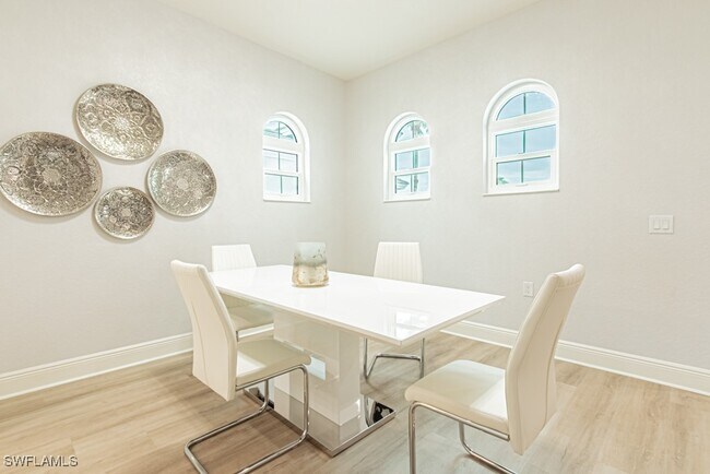 Building Photo - 9219 Corfu Ct