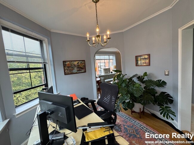 Building Photo - 89 Longwood Ave