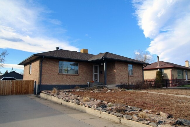 Building Photo - Incredible 5 bedroom Home in Westminster