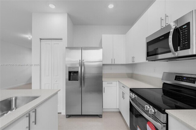 Building Photo - 12947 SW 231st Ter