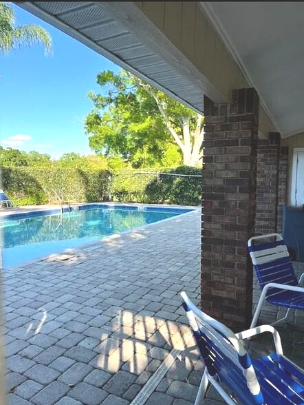 Building Photo - 3023 Beecher Dr E