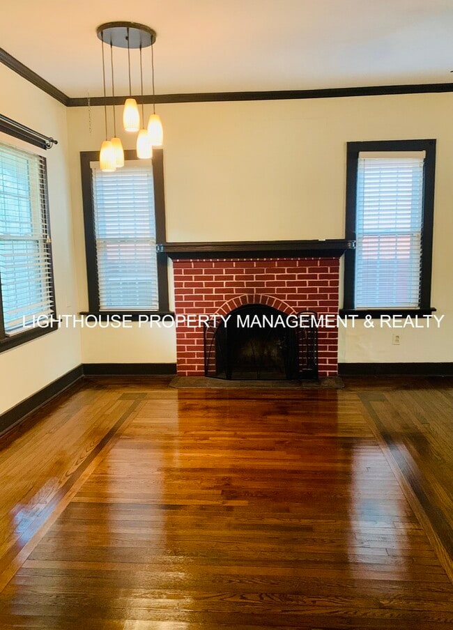 Building Photo - Coming Soon! Charming 2 Bedroom Home in Historic San Marco!