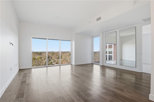 Building Photo - 1820 Peachtree St NW