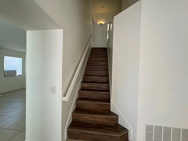 Building Photo - 4 BED/3BATH House in New Adelanto for Rent