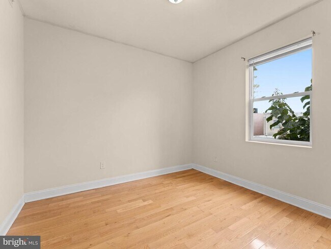 Building Photo - 1813 N 18th St