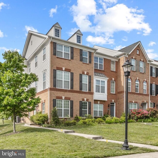 Building Photo - 43247 Loudoun Reserve Dr
