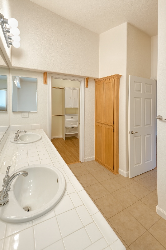Building Photo - 5206 Fawn Hollow Way