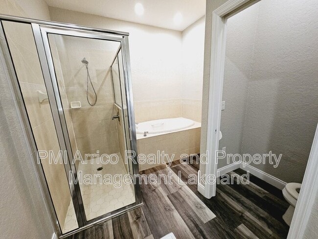 Building Photo - 1930 Saddlewood Ct