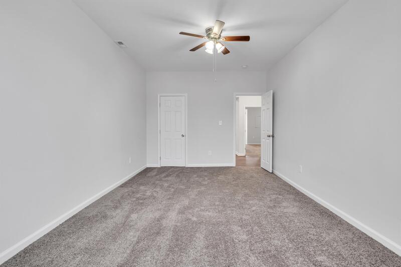 Building Photo - 810 Brooks Ln