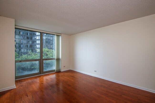 Building Photo - 195 N Harbor Dr