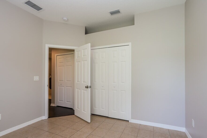 Building Photo - 1510 Mira Lago Cir