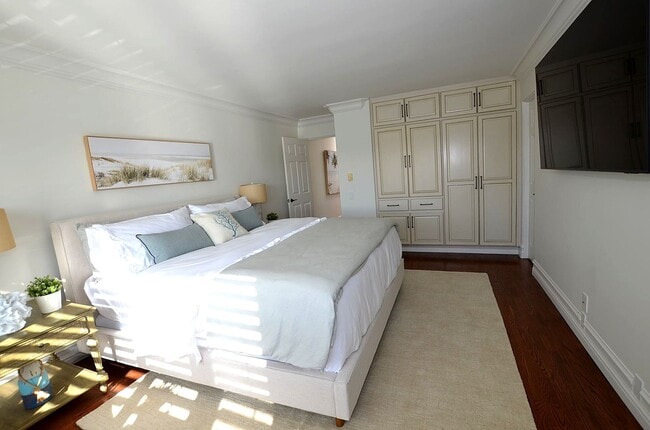 Building Photo - 3 Bedroom 2 bath Vacation Rental.