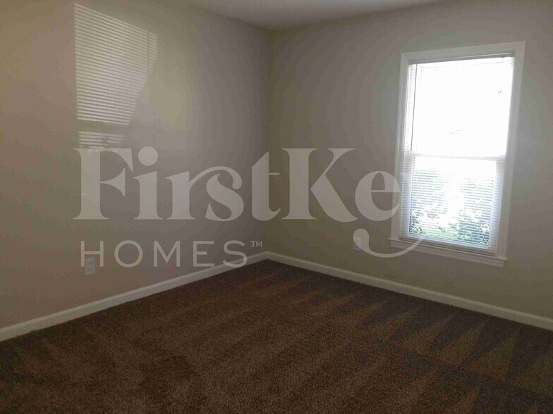 Building Photo - 430 Citadel St