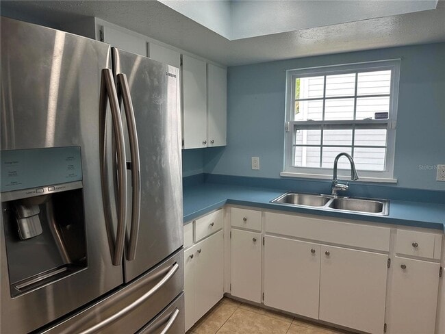 Building Photo - 2416 Webber St